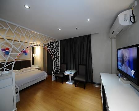 فندق Super 8 Guangzhou Railyway Station المظهر الخارجي الصورة